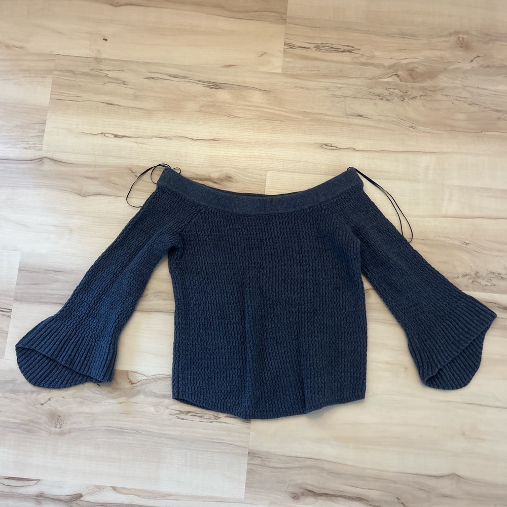 Abercrombie Off-Shoulder blue Sweater